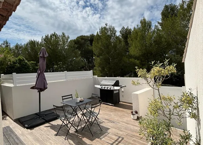 Joli Appartement A Proximite Du Port De Carry Le Rouet