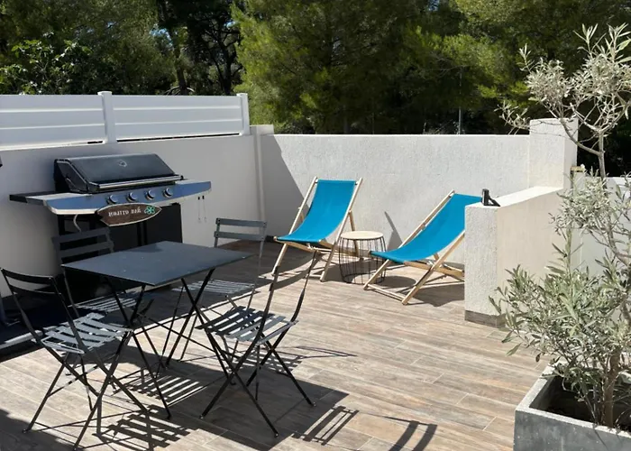Joli Appartement A Proximite Du Port De Carry Le Rouet